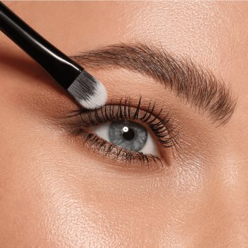 Catrice Effect Eyeshadow Duo Brush perie cu două fețe fard de ochi - imagine 3